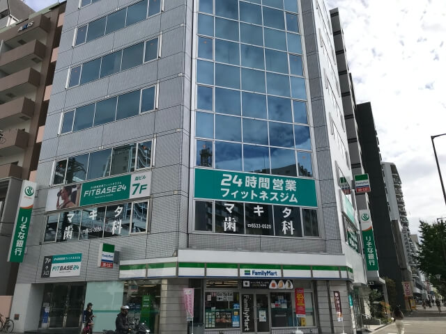 ファミリーマート南堀江3丁目店